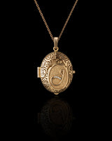 Auksinis medalionas su deimantais "J"