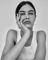 Tantalo žiedas su nešlifuotu smaragdu