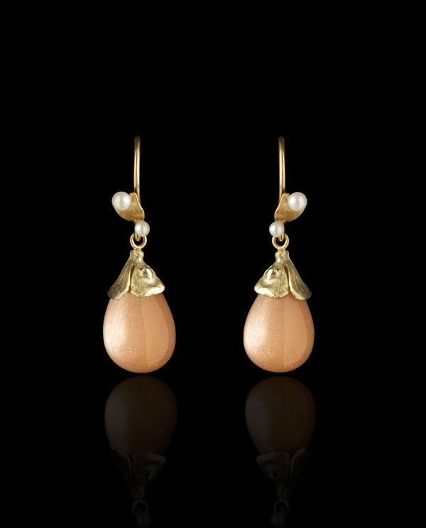 Auksiniai auskarai su rožiniais mėnulio akmenimis ir perlais