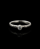 Auksinis žiedas su deimantu "Love is in the Air"