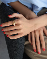 Auksinis žiedas su deimantais "Bučkis"