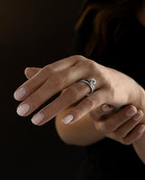 Auksinis sužadėtuvių žiedas su deimantu "The One"