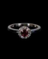 Auksinis žiedas su granatu ir deimantais "Shining in sunset"