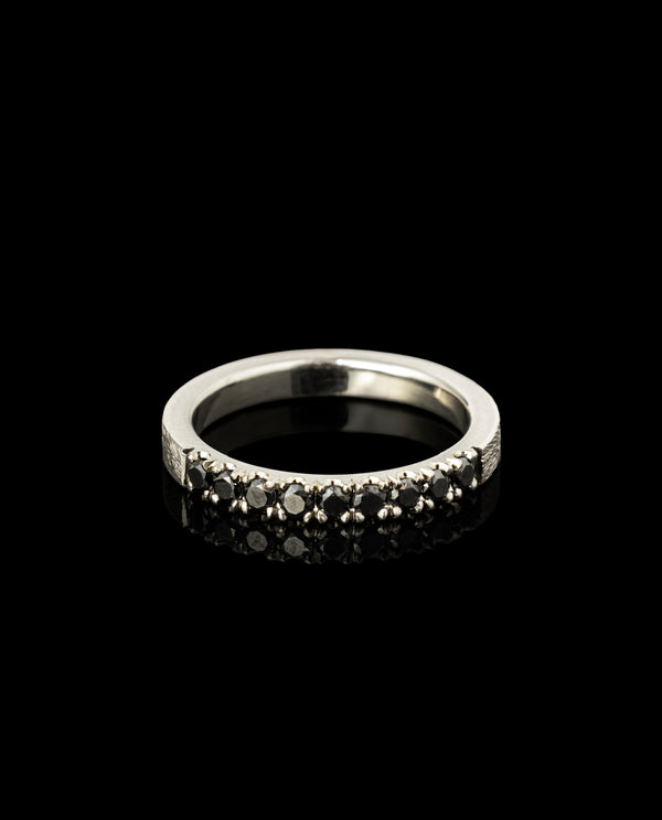 Auksinis žiedas su juodais deimantais "Half Eternity"