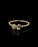 Auksinis žiedas su rose-cut deimantu ir Taičio perlu