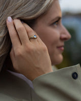 Auksinis žiedas su mėnulio akmeniu ir deimantais "Moonstone"