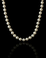 AUKSINIS KAKLO PAPUOŠALAS SU PERLAIS