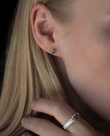 Sidabriniai paauksuoti auskarai su neapdorotais deimantais