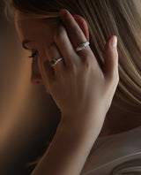 Sidabrinis auksuotas žiedas su neapdorotu deimantu