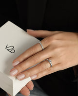 Auksinis sužadėtuvių žiedas su princess-cut deimantu