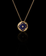 Auksinis pakabukas su emale ir deimantais