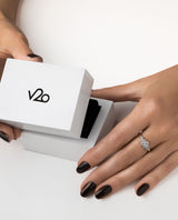 Auksinis žiedas su deimantais "Žvaigždžių šokis"