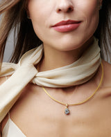 Sidabrinis paauksuotas pakabukas su neapdorotu deimantu