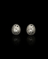 Sidabriniai auskarai "Secretive Silver Studs".