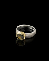 Sidabrinis paauksuotas žiedas su žalsvu turmalinu