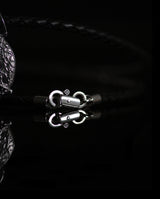 Auksinis medalionas su juodais deimantais "Quadruple Power"