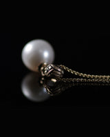 Auksinis pakabukas su deimantais ir perlu