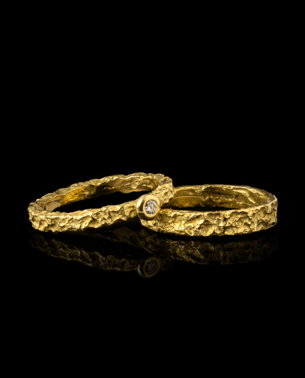 Auksinis žiedas su deimantu "Golden Glow Diamond Ring"