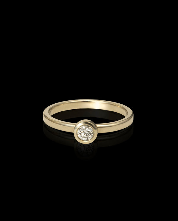 Auksinis žiedas su deimantu "Simplicity"