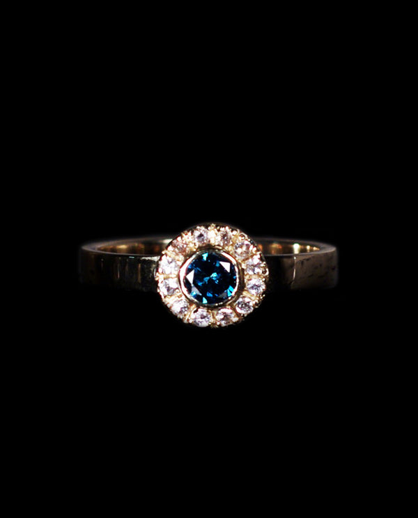 Auksinis žiedas su mėlynu ir baltais deimantais "Shining sky"