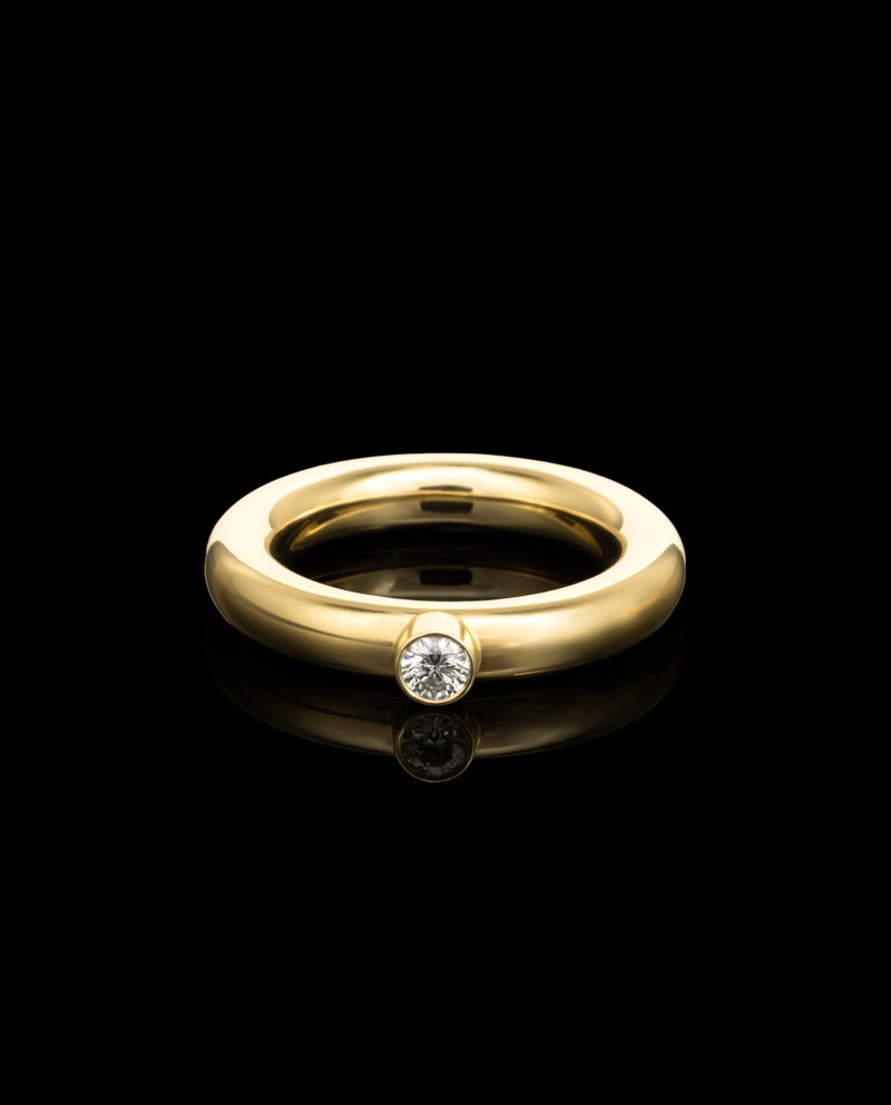 Auksinis žiedas su deimantu "Dikis"