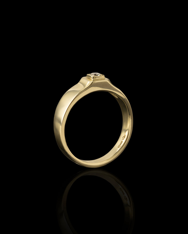 Vyriškas auksinis žiedas su deimantu