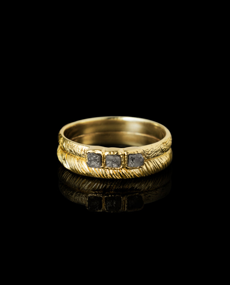 Auksinis žiedas su neapdorotais deimantais "Raw Beauty"