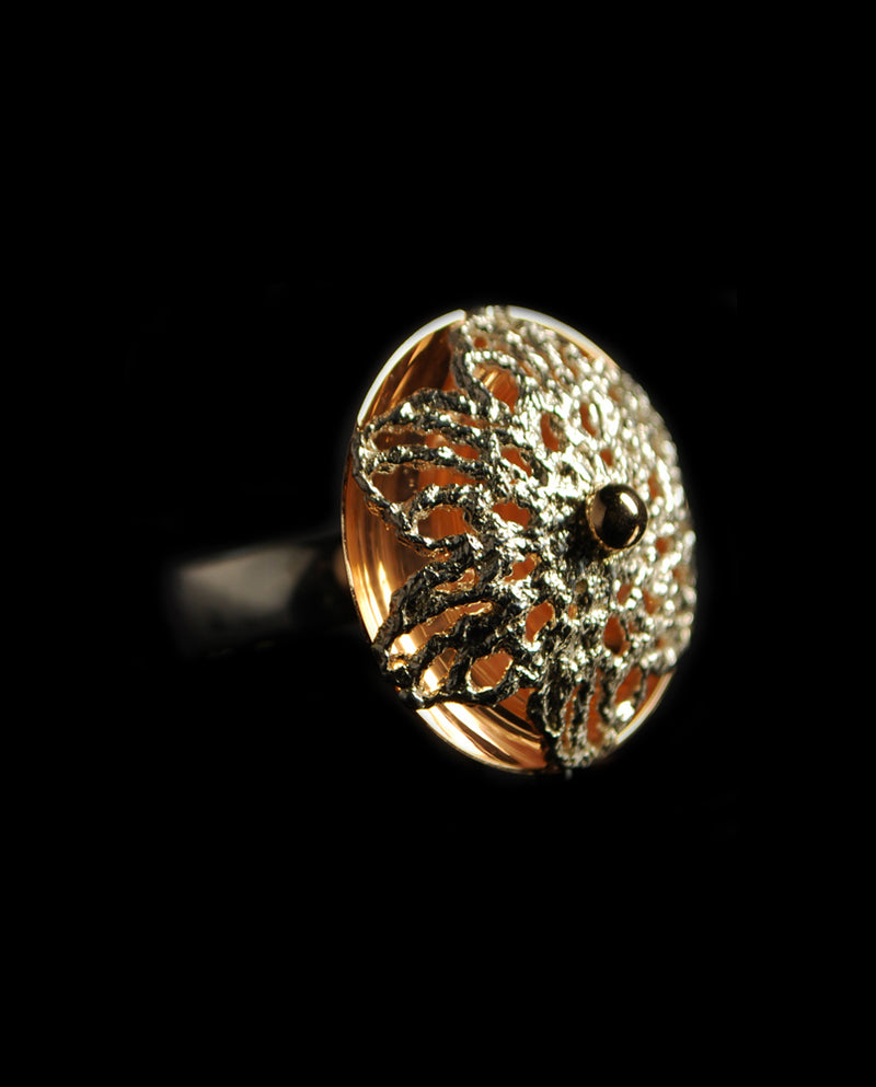 Auksinis žiedas su sidabru "Jausmų verpetai"
