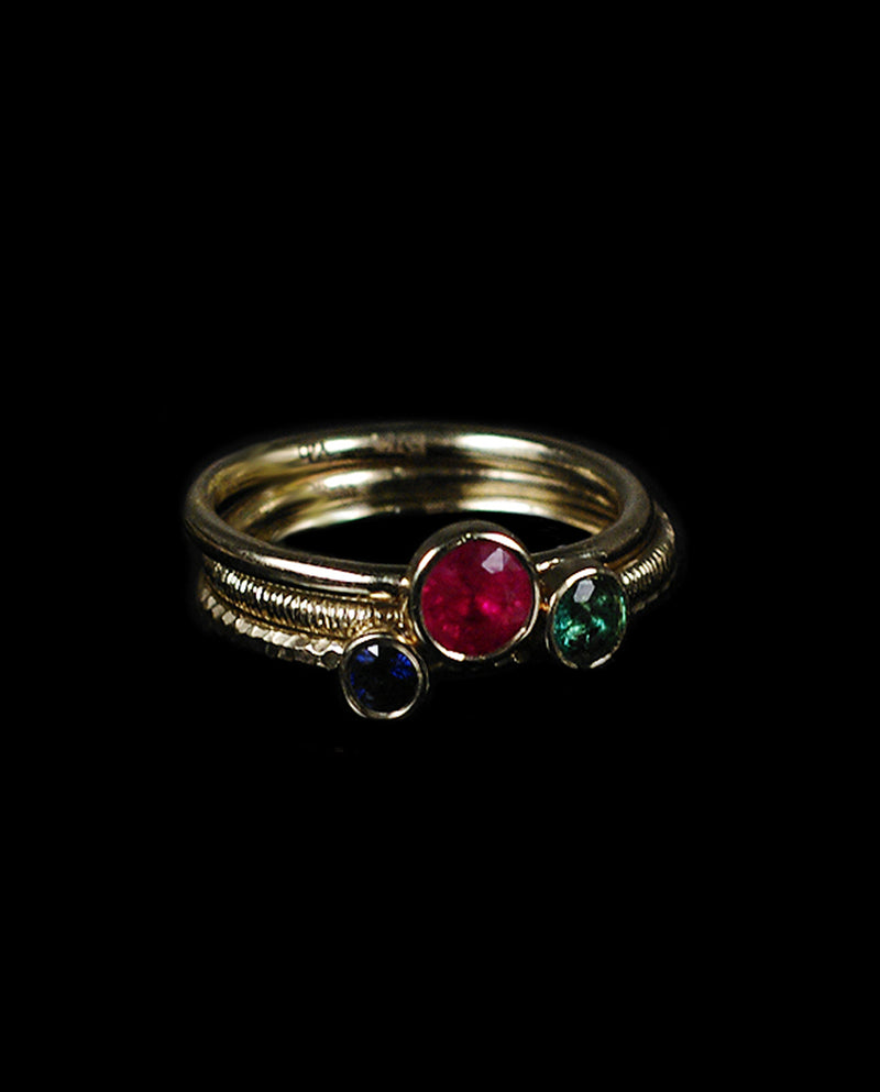 Auksinių žiedų rinkinys su rubinu, smaragdu ir safyru "Saldainiukai"
