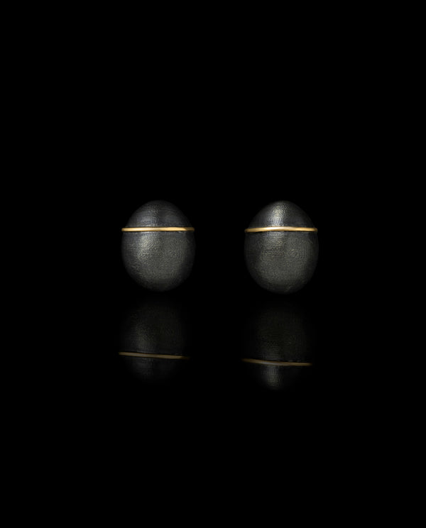 Sidabriniai auskarai su auksu "Ovoid Black Studs"