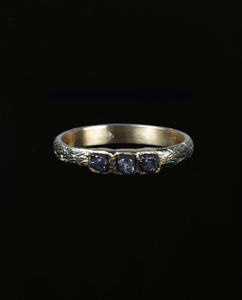 Auksinis žiedas su neapdirbtais deimantais "Raw Beauty"