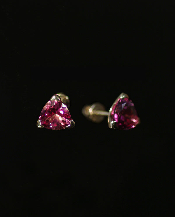 Auksiniai auskarai su rožiniais topazais