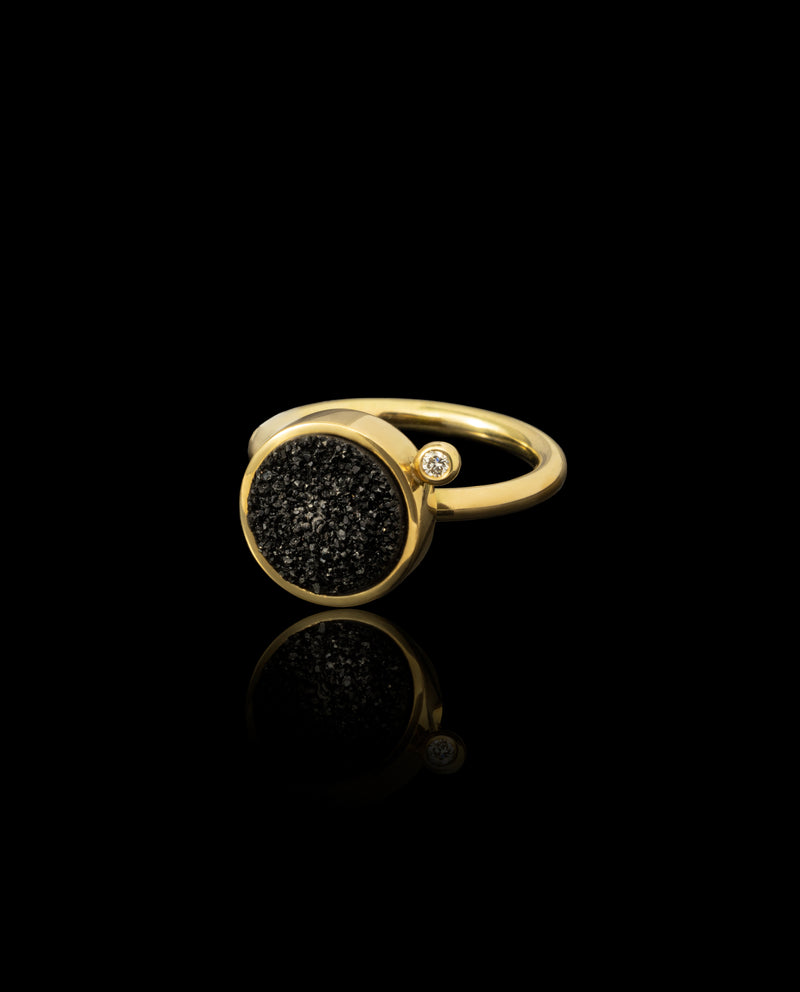 Auksinis žiedas su deimantu ir kvarco drūza "Rock&Roll"