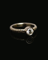 Auksinis žiedas su deimantu "Seniai žinojau"