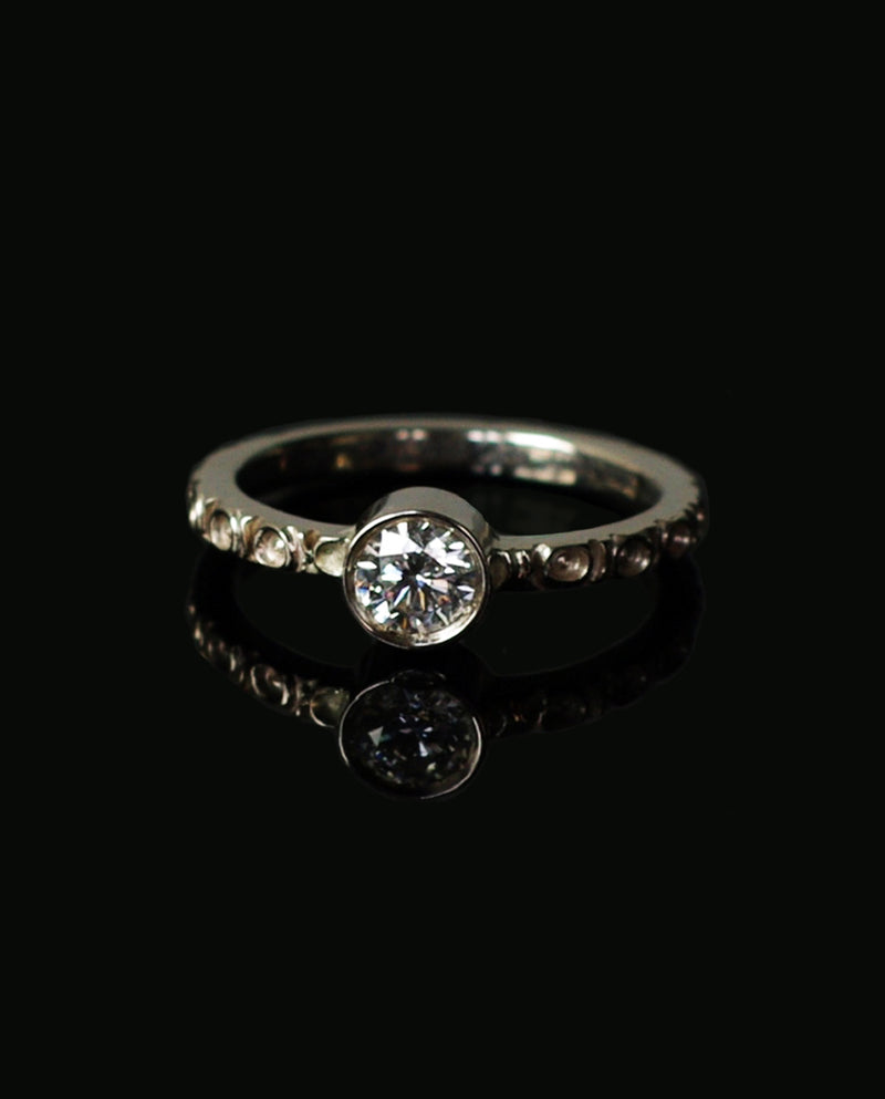 Auksinis žiedas su deimantu "Kartu"