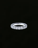 Auksinis žiedas su laboratorijoje augintais deimantais "Luxury Grace Eternity Ring"