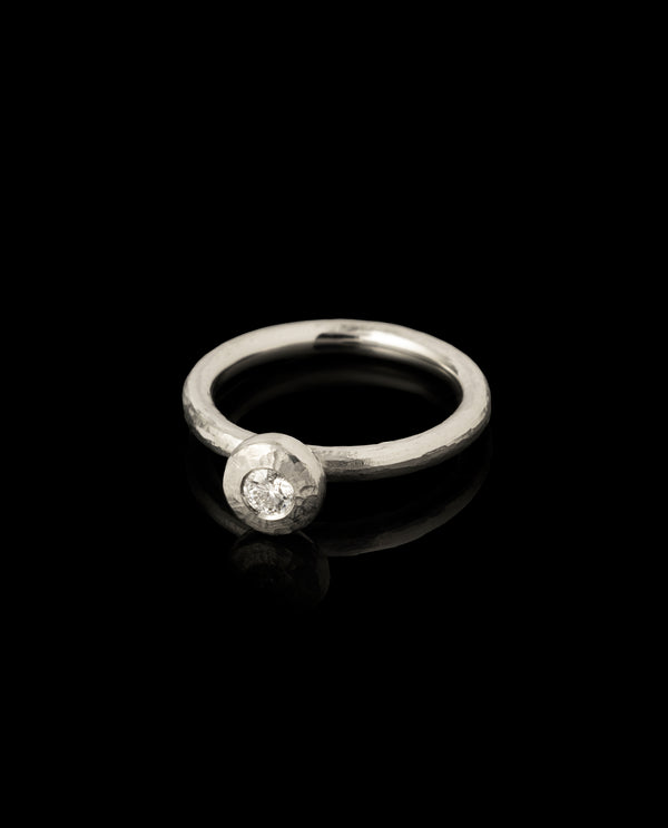 Platinos žiedas su deimantu "Pt950"