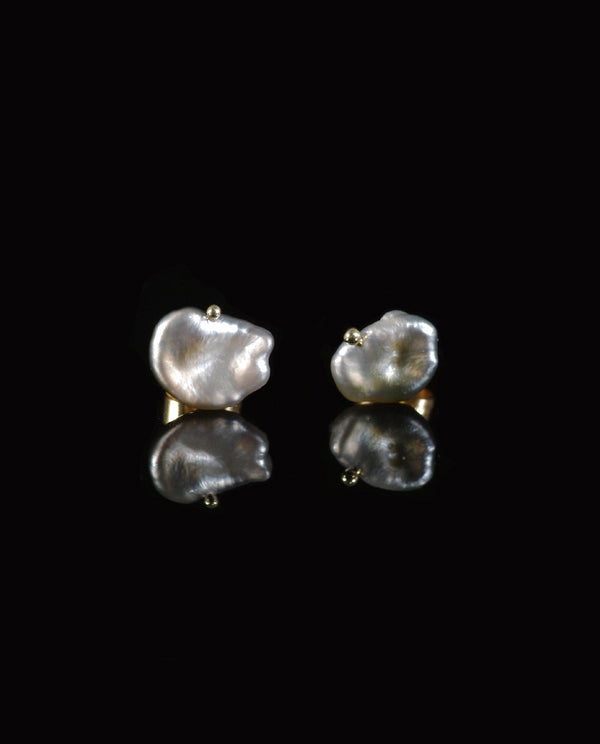 Auksiniai auskarai su akoya perlais