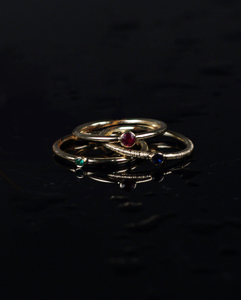 Auksinių žiedų rinkinys su safyru, rubinu ir smaragdu "Saldainiukai"