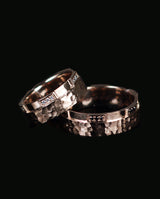 Raudono aukso vestuviniai žiedai su deimantais "Double I"